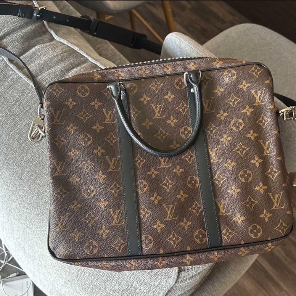 Louis Vuitton Porte-Documents bag